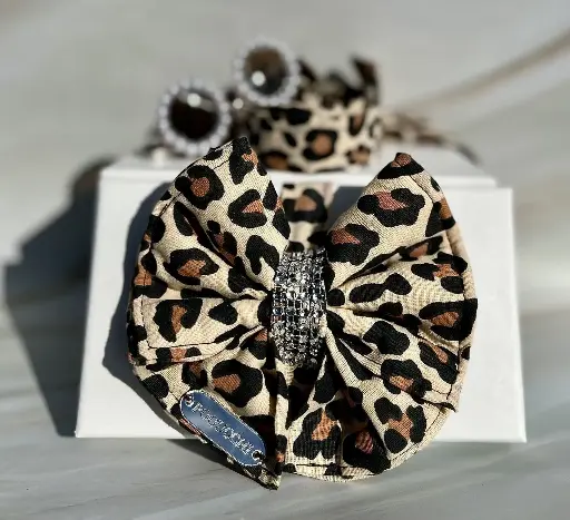 Leopard Bow